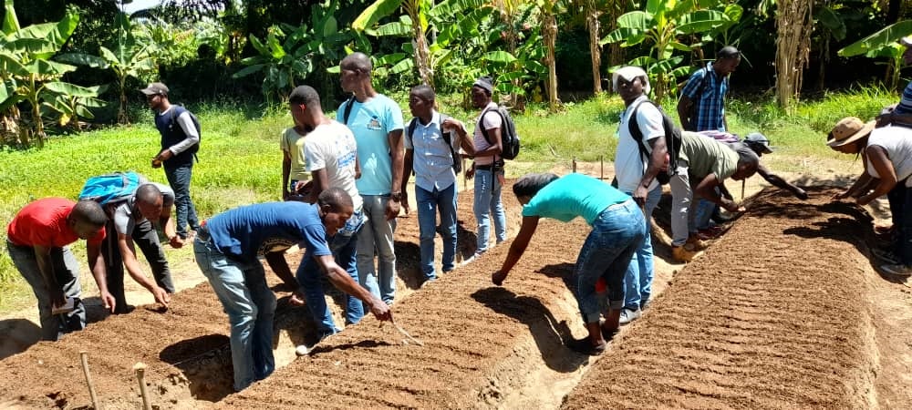 FERME AGRIBEL ET CENTRE DE FORMATION ETAGE SOUS LES EAUX